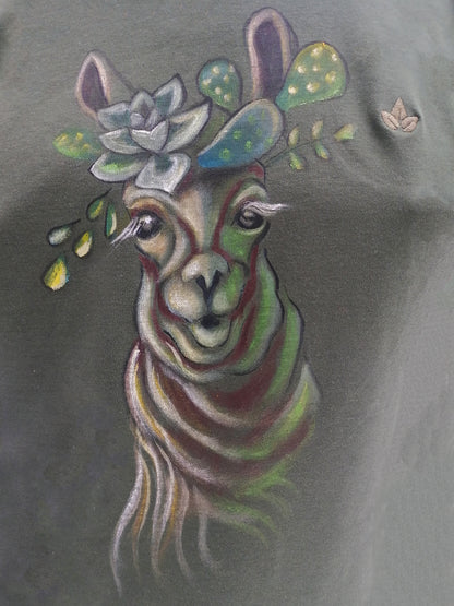 Polo Huaypo Verde Militar - llama y flores