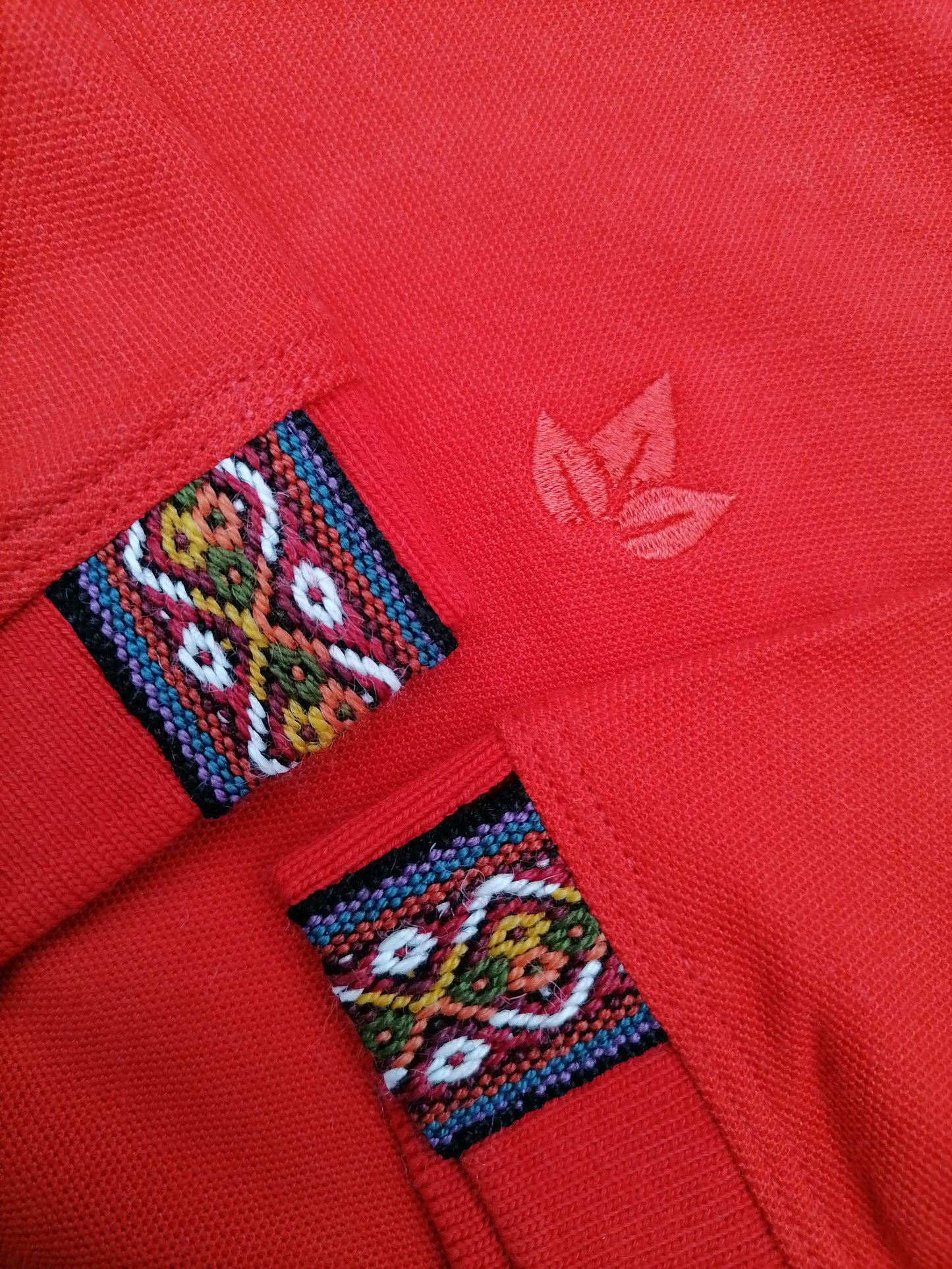 Polo Yahuar Rojo